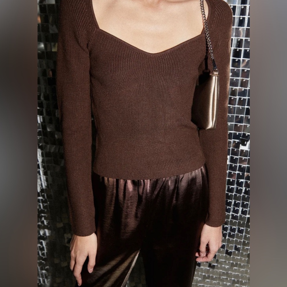 SWEETHEART NECKLINE TOP Oak + Fort. Size medium
